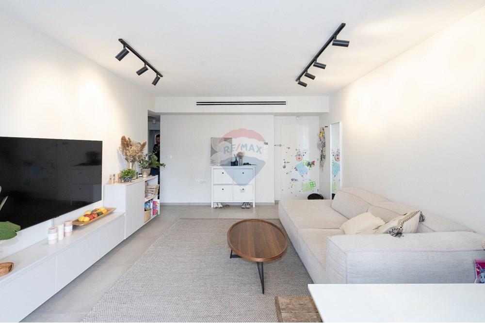 Apartment for Sale in Herzliya - Image 7