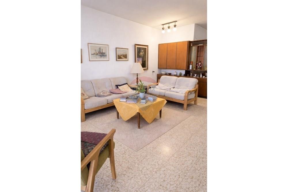 Apartment for Sale in Ramat Gan - Image 2