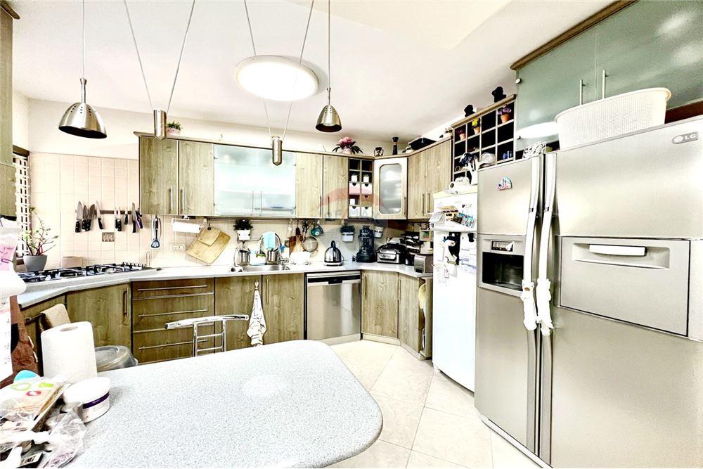 Apartment for Sale in Netanya - Image 4