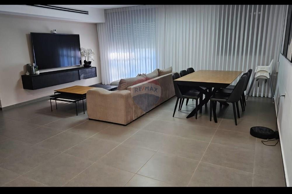Apartment for Sale in Beer Sheva - Image 1
