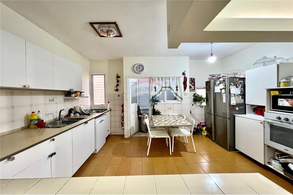 Apartment for Sale in Netanya - Image 4