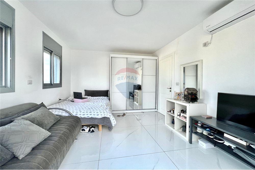 Apartment for Sale in Netanya - Image 3