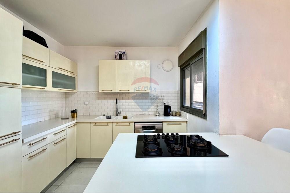 Apartment for Sale in Netanya - Image 5