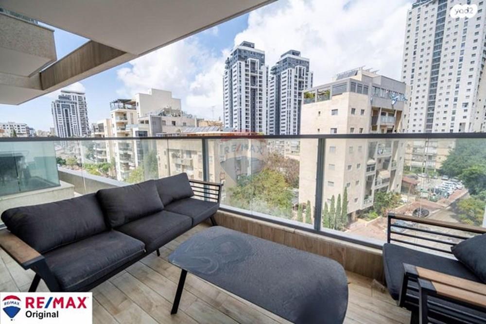 Apartment for Sale in Ramat Gan - Image 2