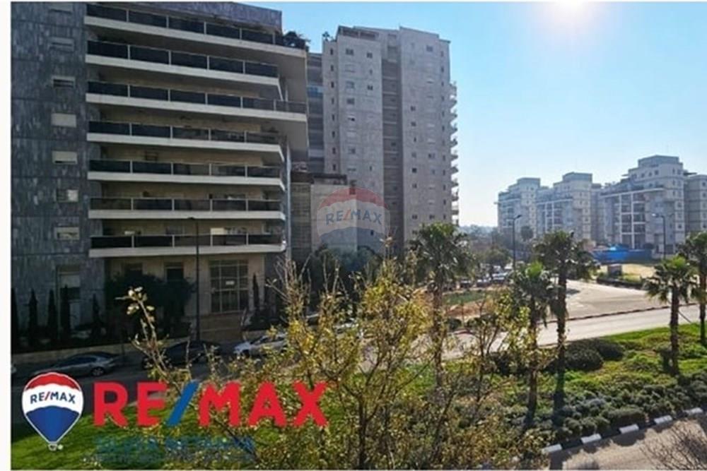 Apartment for Sale in Netanya - Image 1