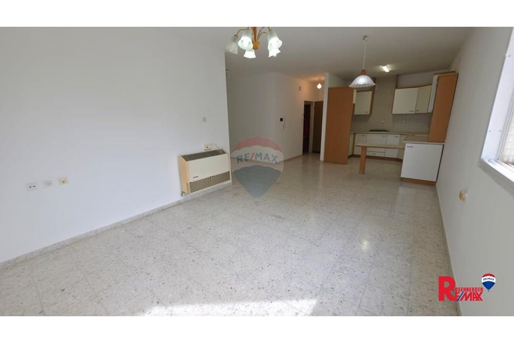 Apartment for Sale in Rishon LeZion - Image 2