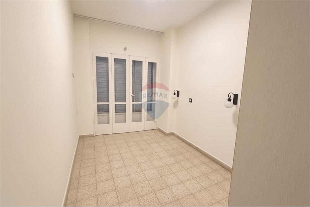 Apartment for Sale in Tel Aviv - Image 5