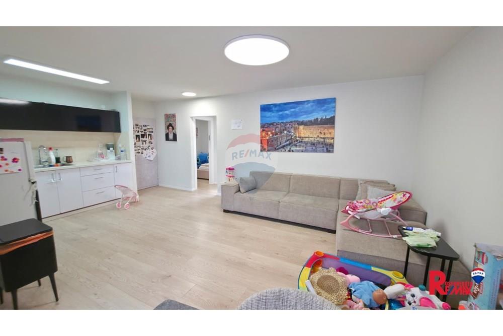 Apartment for Sale in Rishon LeZion - Image 3