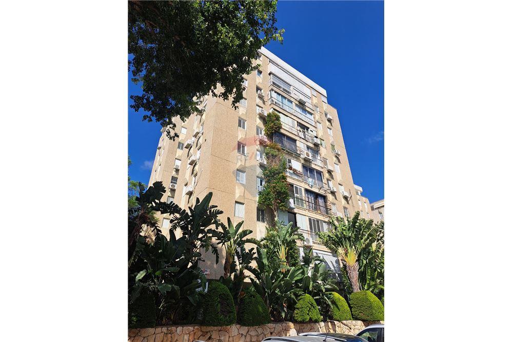 Apartment for Sale in Tel Aviv - Image 2