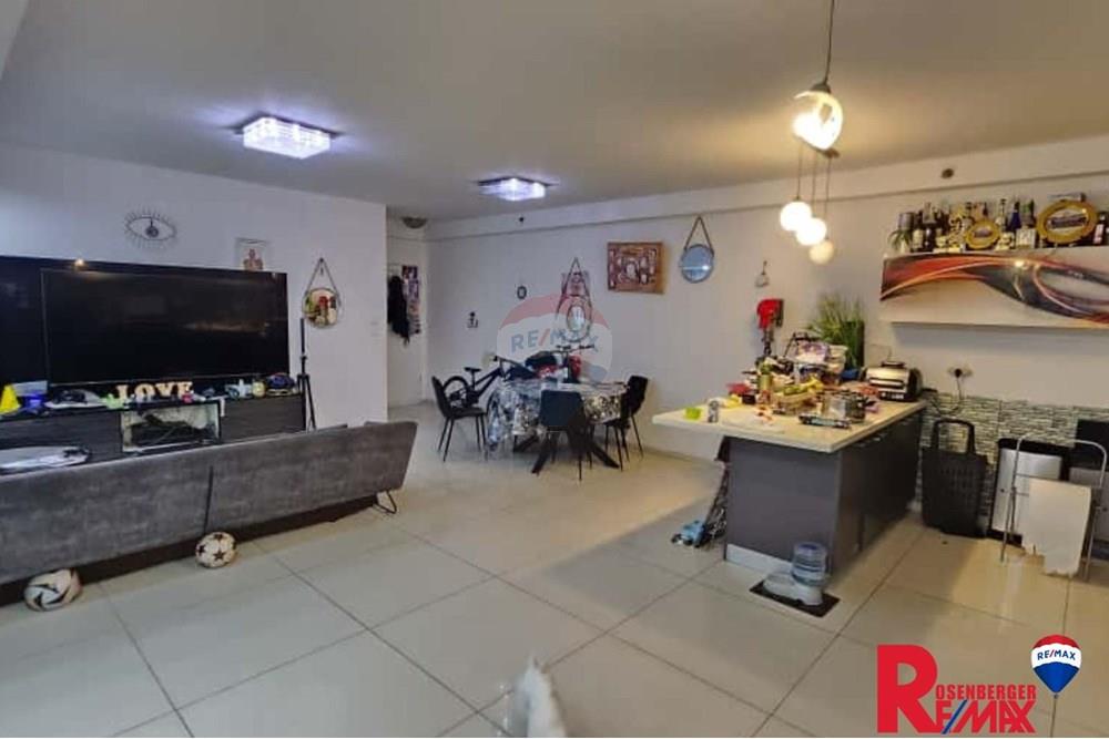 Apartment for Sale in Holon - Image 2