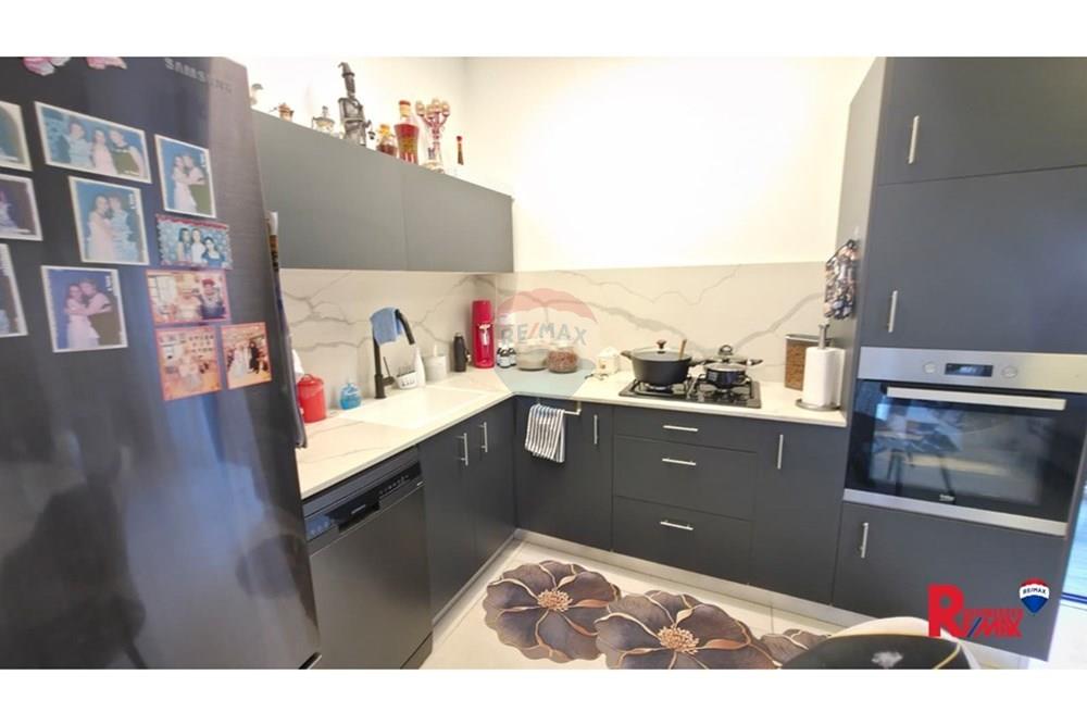 Apartment for Sale in Rishon LeZion - Image 5