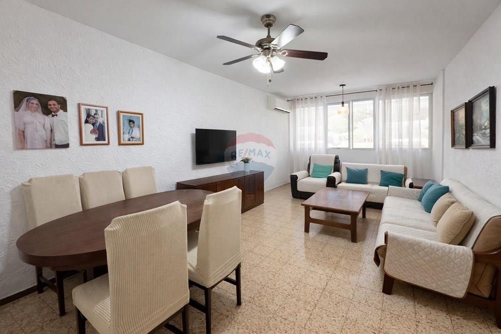 Apartment for Sale in Kiryat Yam - Image 1