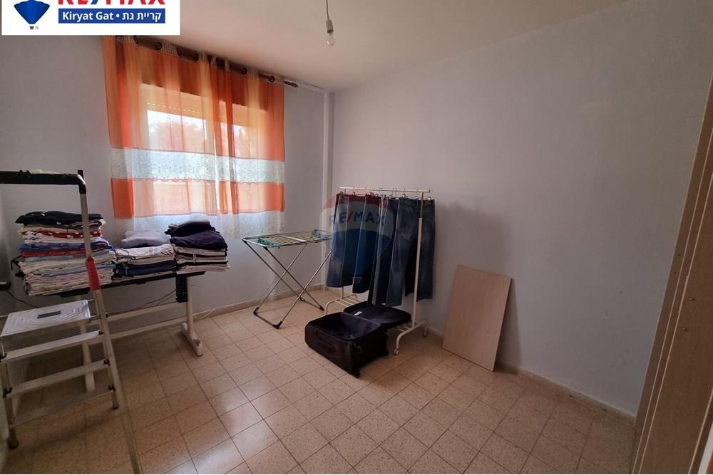 Apartment for Sale in קרית גת - Image 3