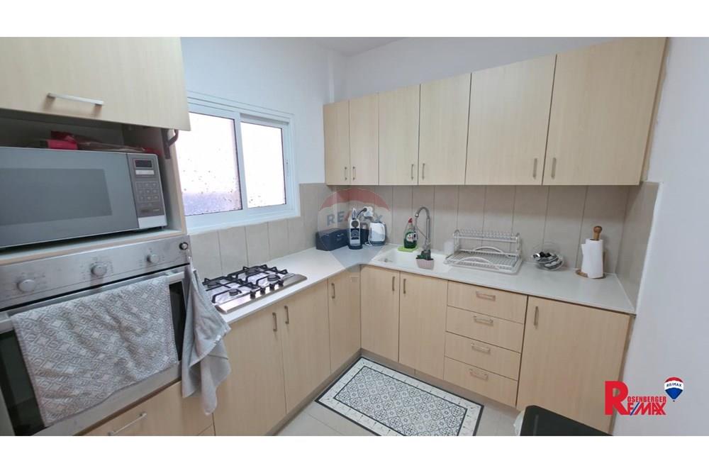 Apartment for Sale in Rishon LeZion - Image 4