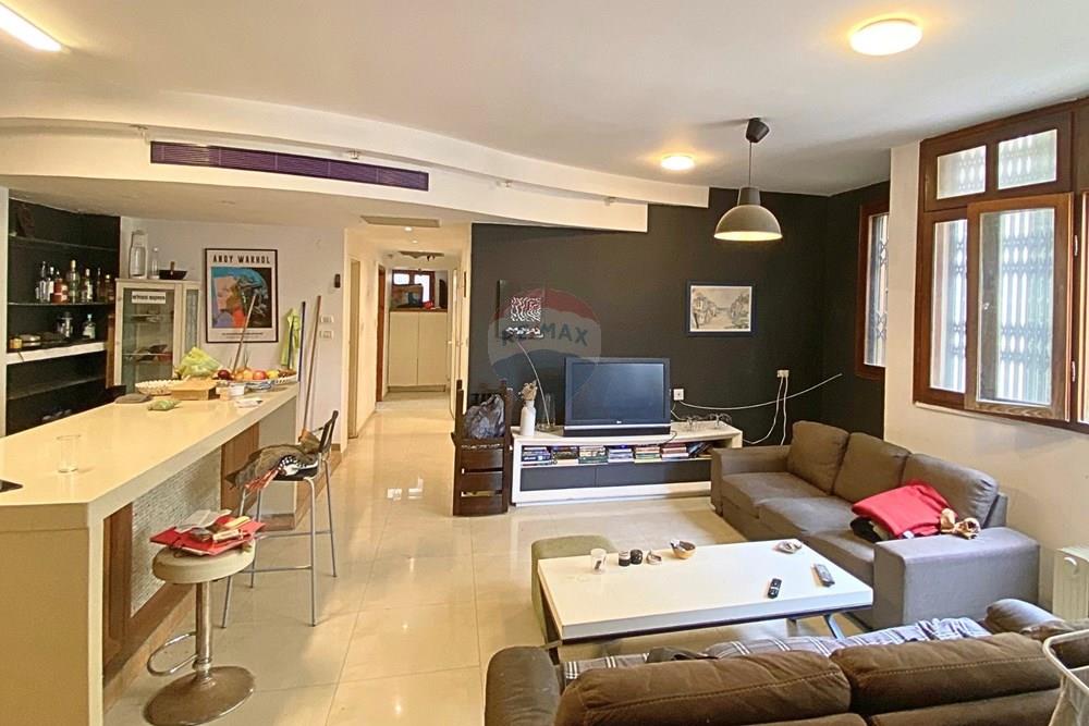 Apartment for Sale in Tel Aviv - Image 1