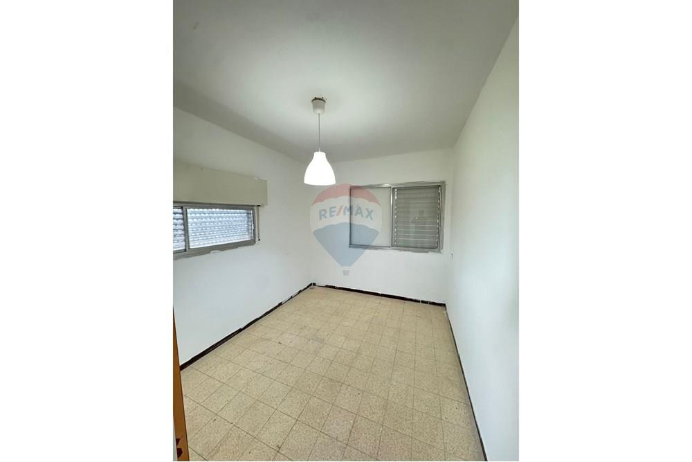 Apartment for Sale in קרית אתא - Image 4