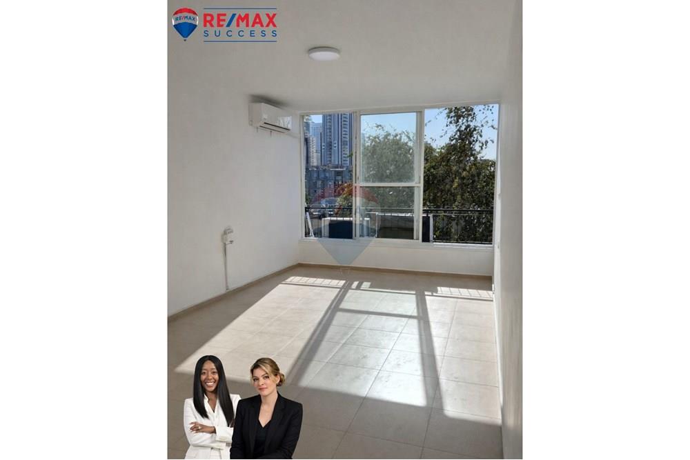 Apartment for Sale in Bat Yam - Image 1