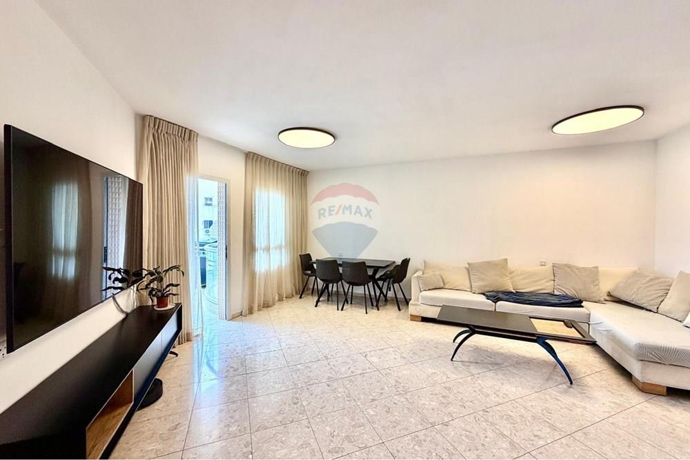 Apartment for Sale in Netanya - Image 3