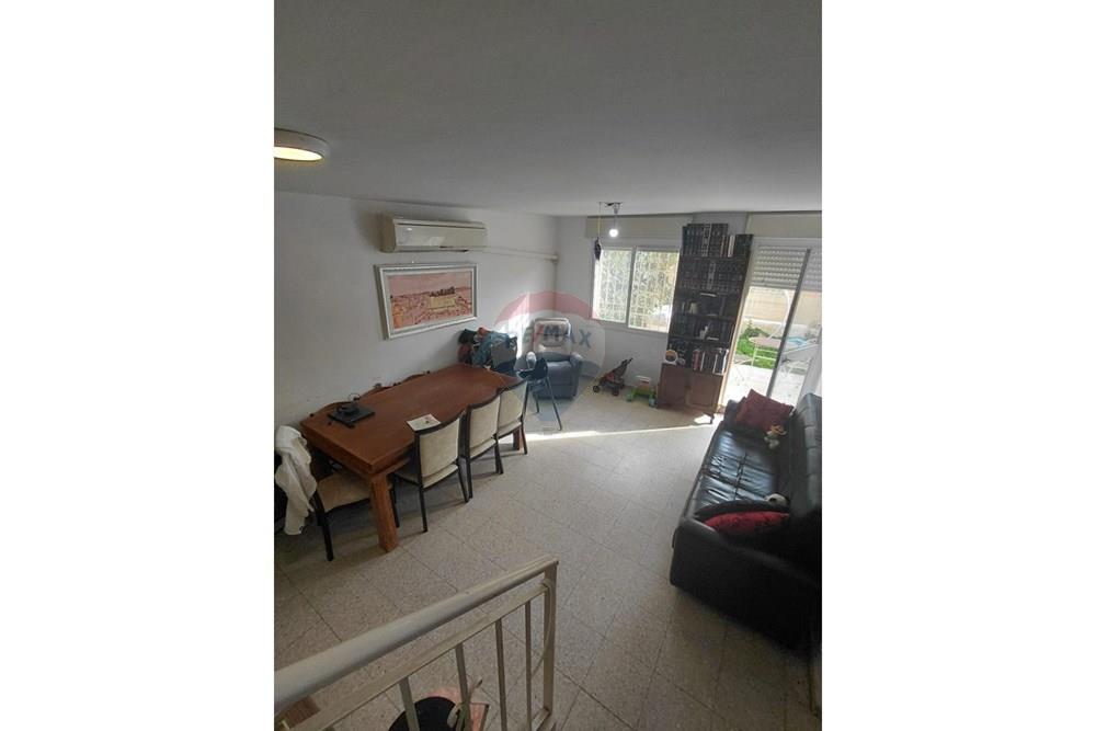 Apartment for Sale in Jerusalem - Image 2
