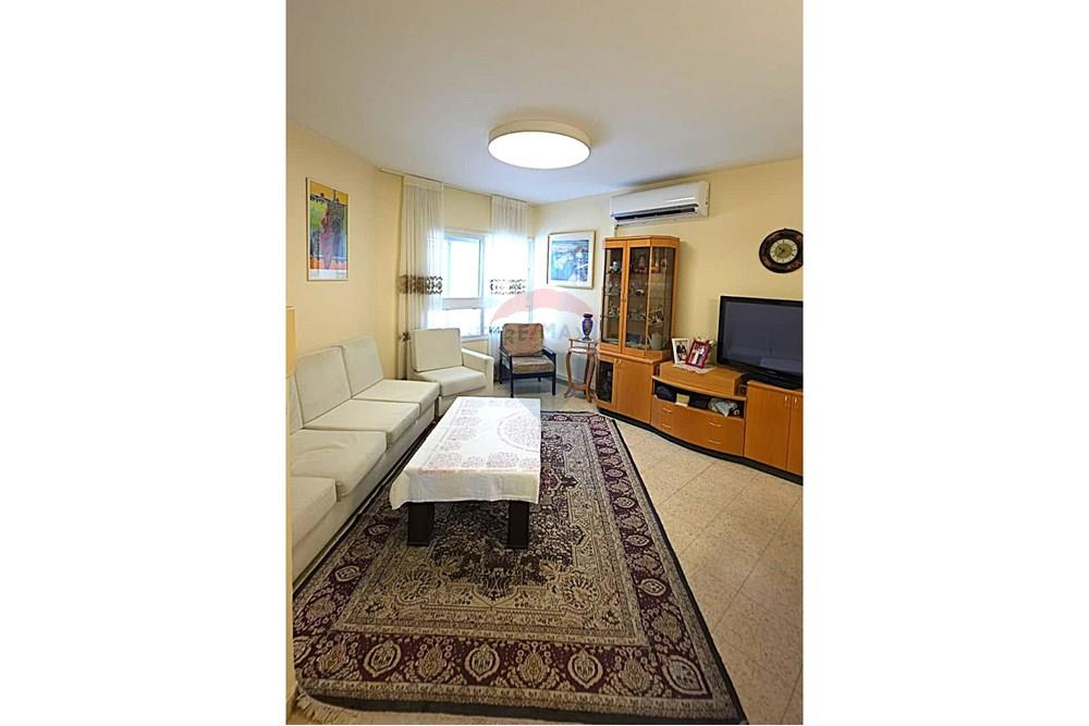 Apartment for Sale in Netanya - Image 3
