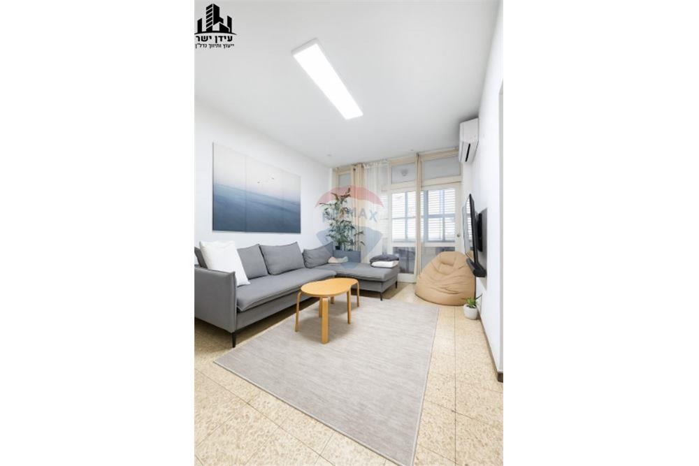 Apartment for Sale in Tel Aviv - Image 1