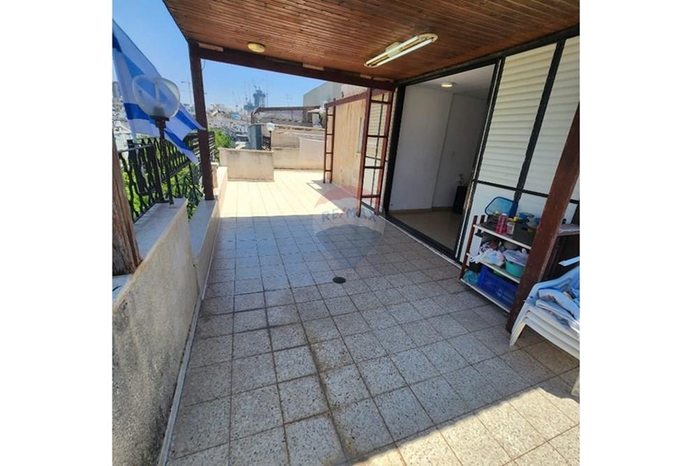 Apartment for Sale in Bat Yam - Image 6