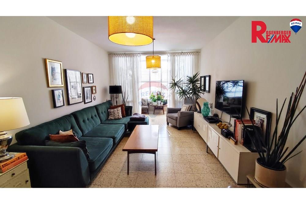 Apartment for Sale in Bat Yam - Image 1