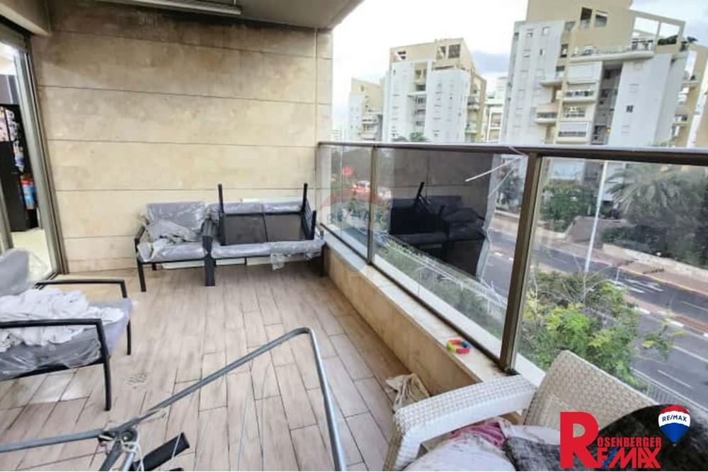 Apartment for Sale in Holon - Image 6