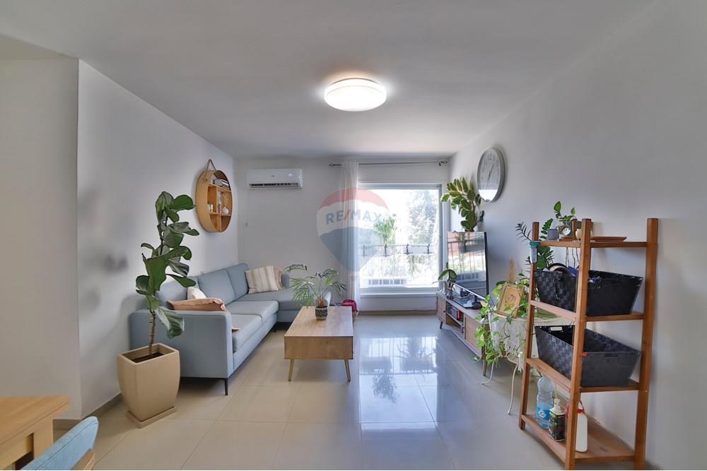 Apartment for Sale in Tel Aviv - Image 1