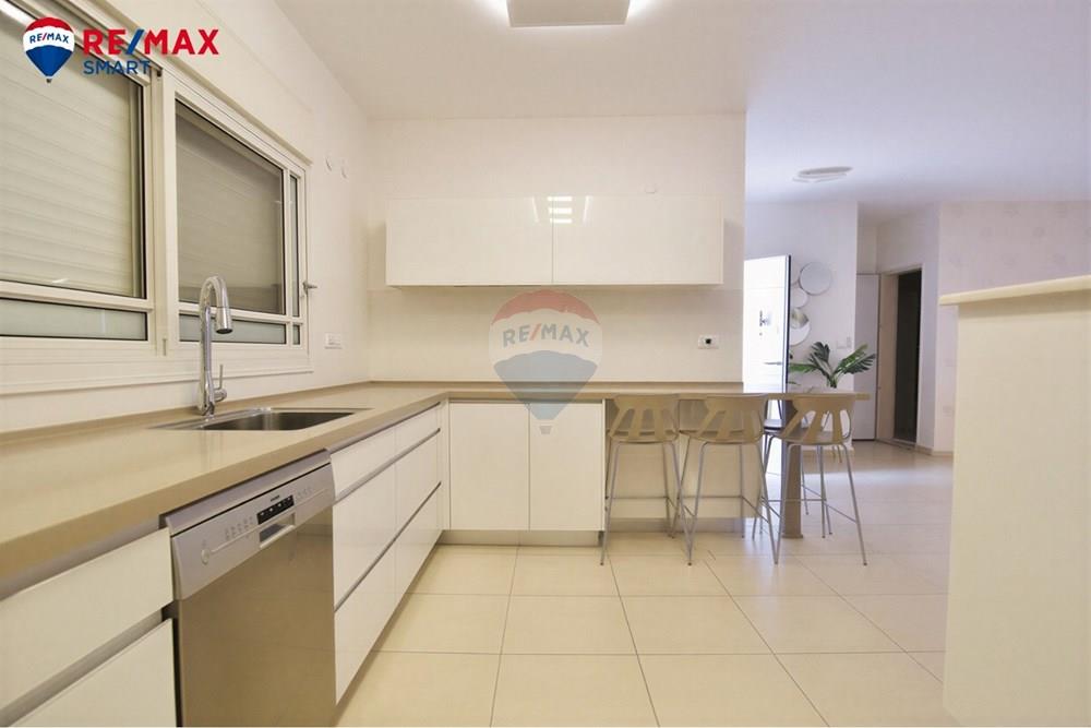 Apartment for Sale in קרית אתא - Image 3