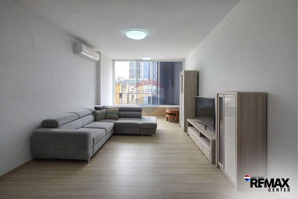 Apartment for Sale in Bat Yam - Image 1