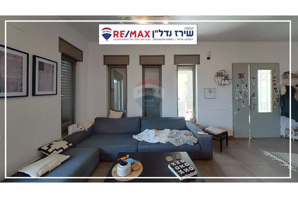 Apartment for Sale in הר אדר - Image 5