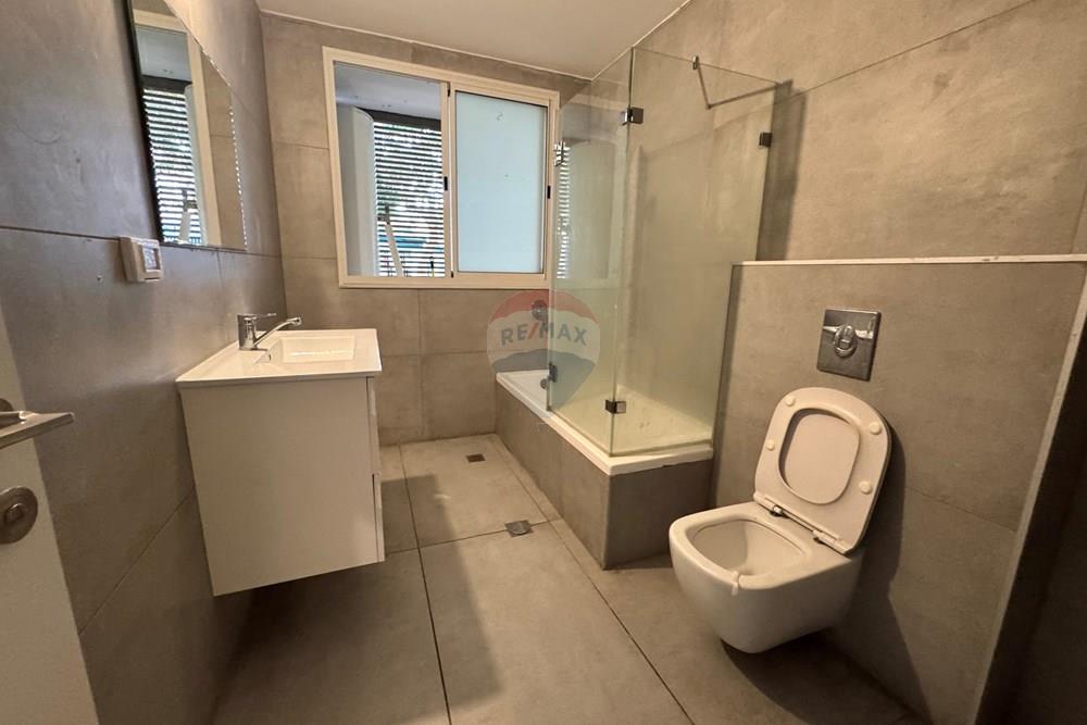 Apartment for Sale in Tel Aviv - Image 5