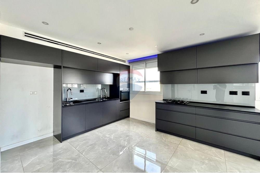 Apartment for Sale in Netanya - Image 6