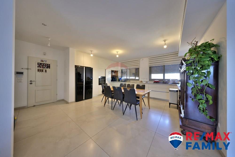 Apartment for Sale in קרית אתא - Image 5