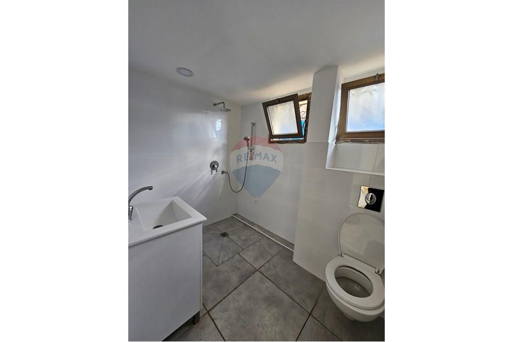 Apartment for Sale in מעלות - Image 6
