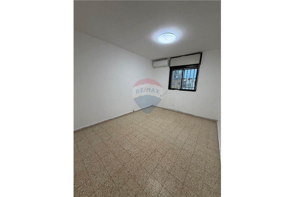 Apartment for Sale in Tel Aviv - Image 5