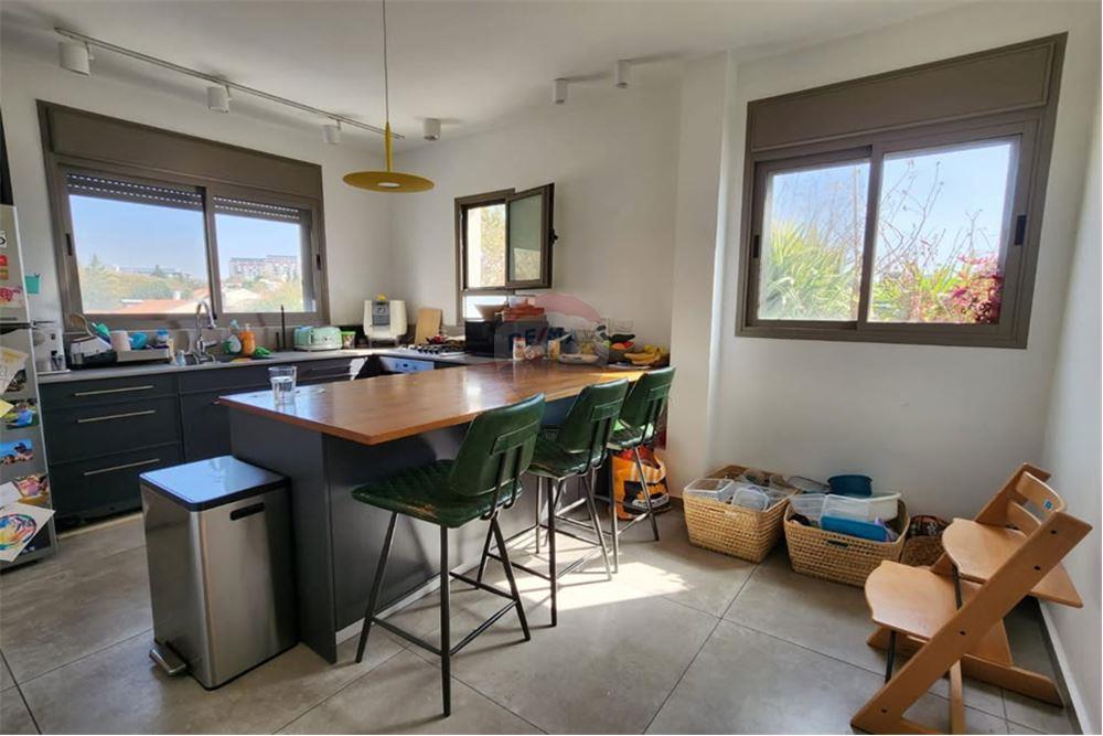 Apartment for Sale in Tel Aviv - Image 1