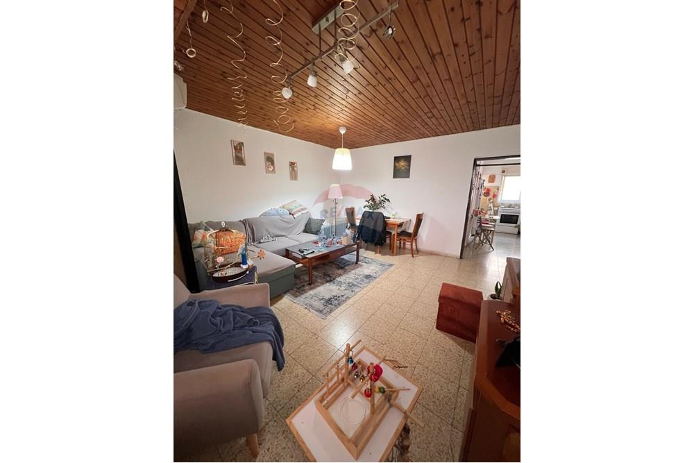 Apartment for Sale in Petah Tikva - Image 3