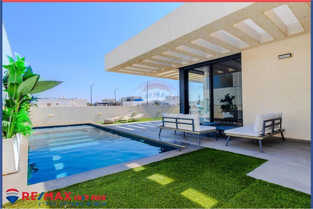 Apartment for Sale in אומן - Image 7