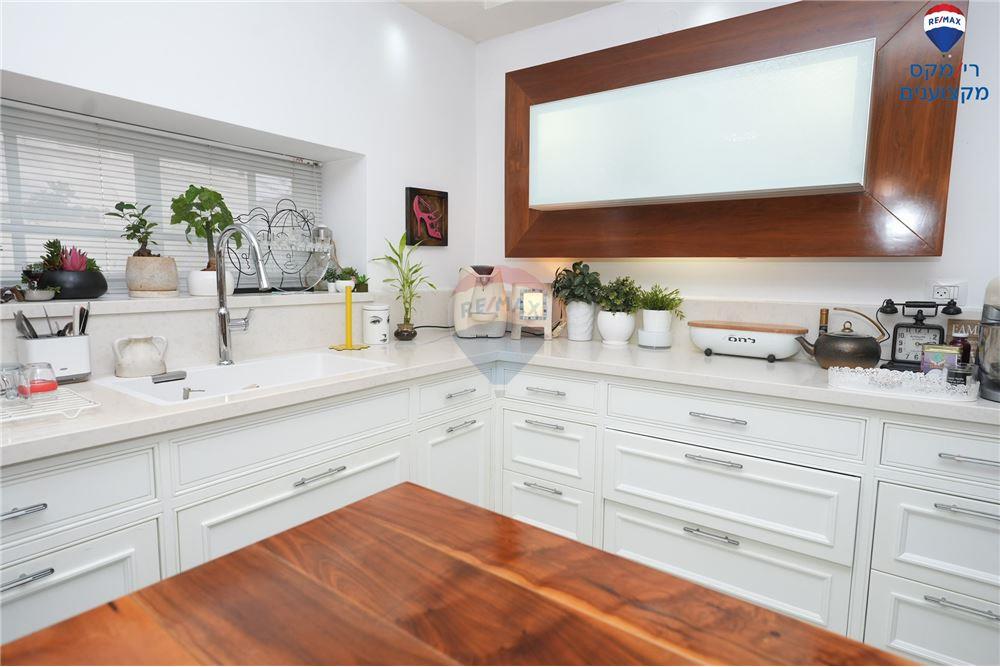House for Sale in Hadera - Image 3
