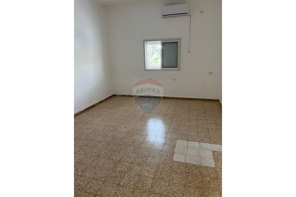 Apartment for Sale in Ramla - Image 4