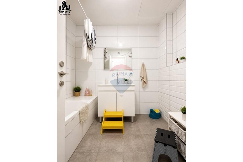 Apartment for Sale in Tel Aviv - Image 6