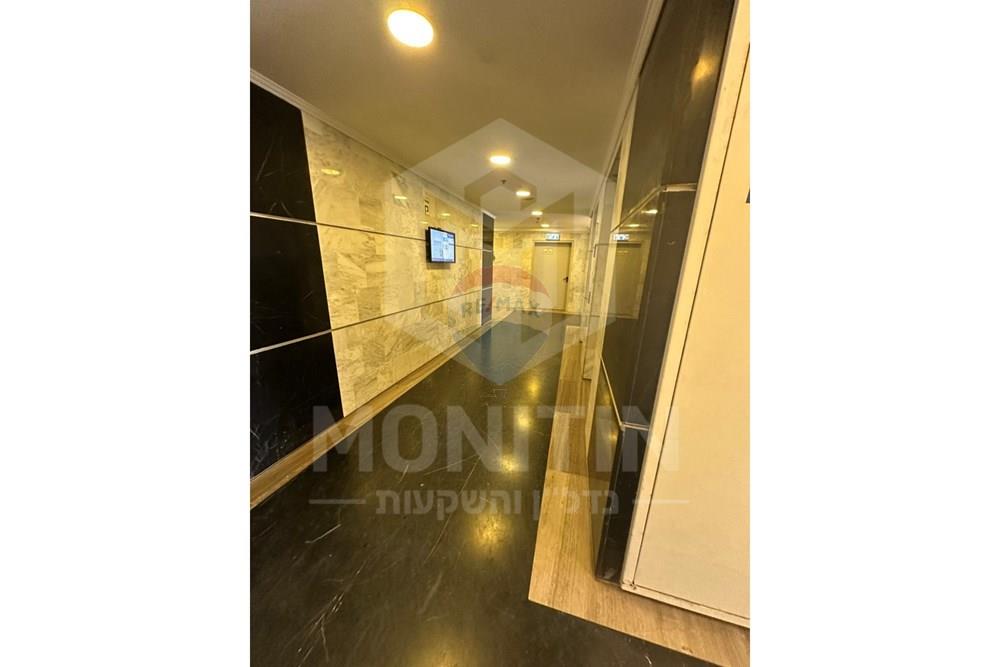Apartment for Sale in Ashdod - Image 3