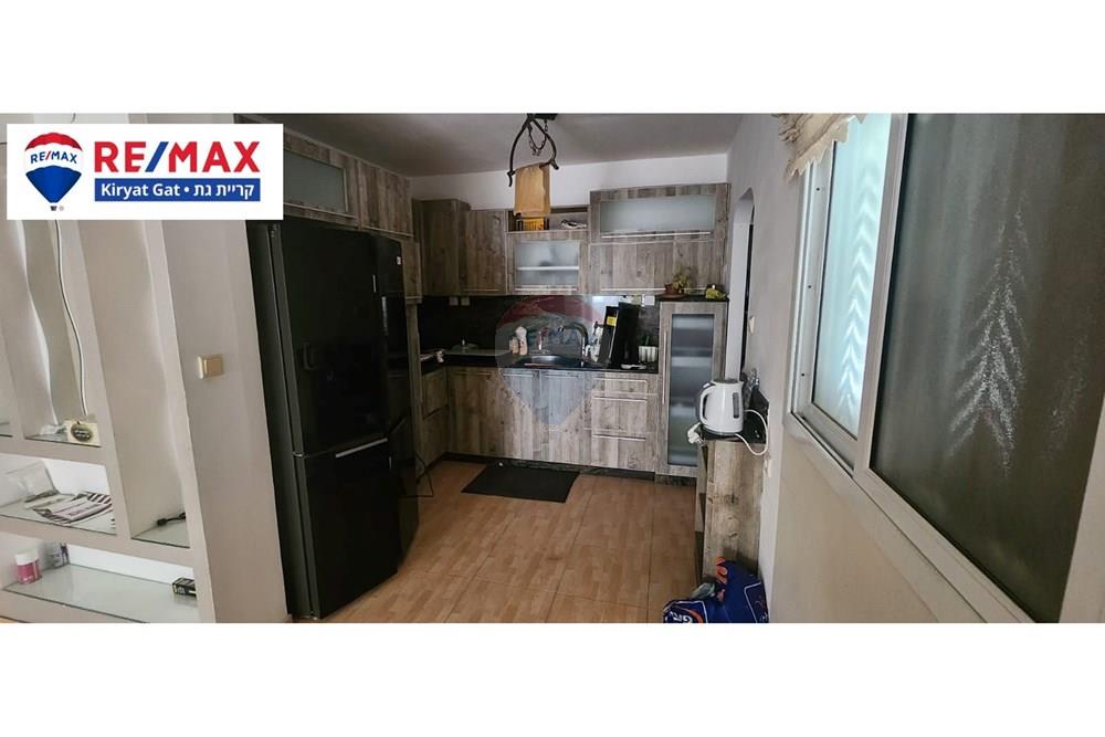 Apartment for Sale in קרית גת - Image 4