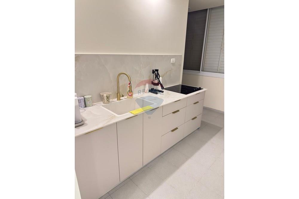 Apartment for Sale in Beer Sheva - Image 4