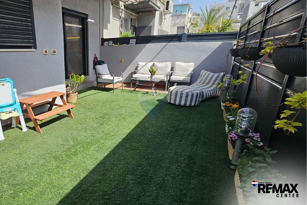 Apartment for Sale in Holon - Image 3