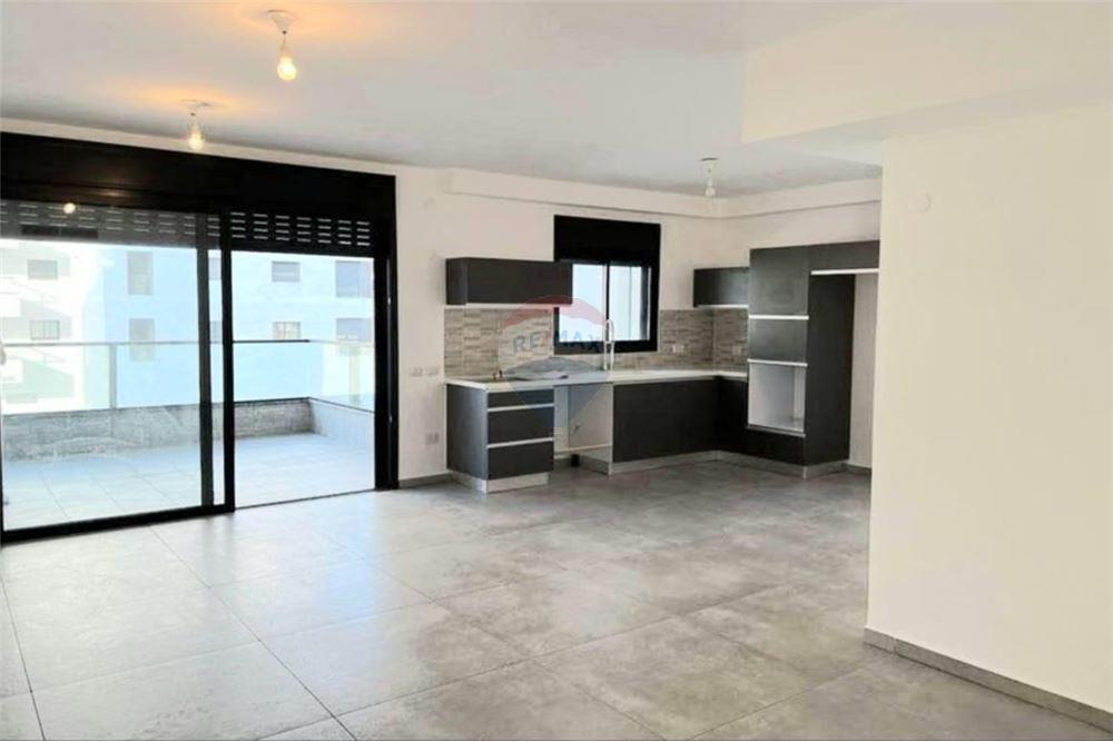 Apartment for Sale in אור עקיבא - Image 1