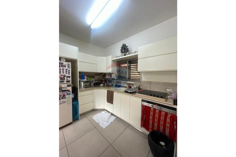 Apartment for Sale in Haifa - Image 2