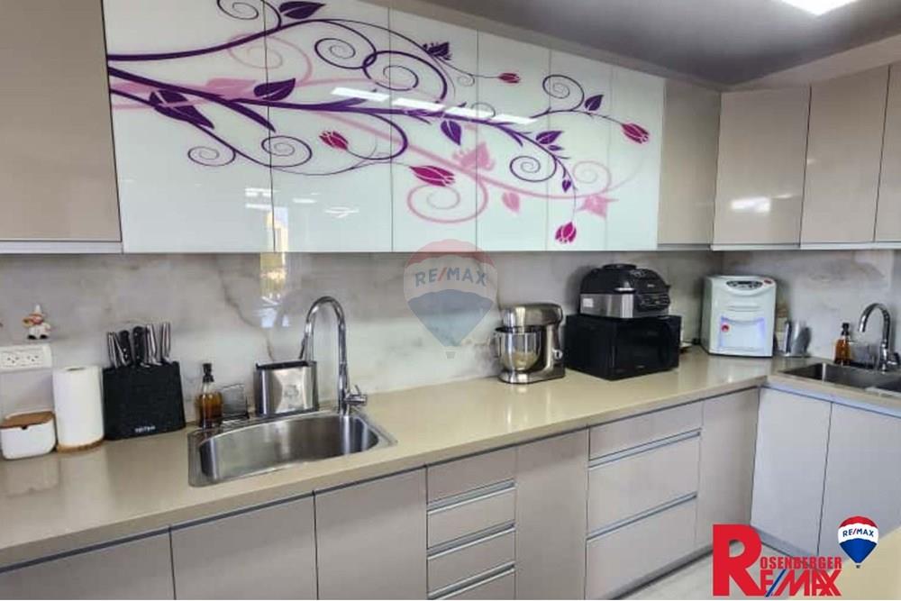 Apartment for Sale in Tel Aviv - Image 5